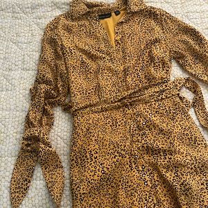 NY & Co Yellow leopard print 3/4 sleeve dress w/ pockets